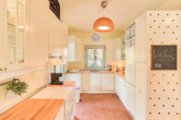 Villa 3_kitchen