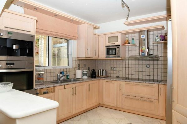 Villa 4_kitchen