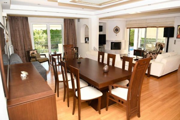 Villa 4_living area