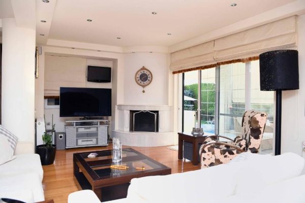 Villa 4_living area_4