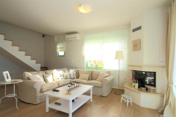 Villa 5_living area 2
