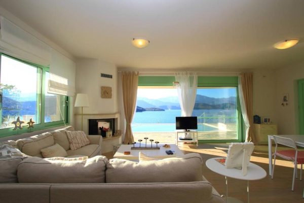 Villa 5_living area