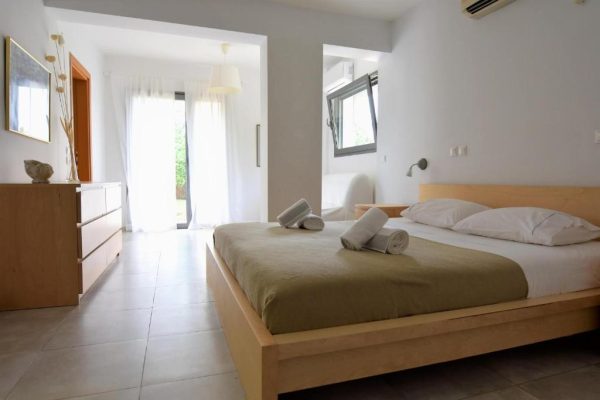 Villa 1 with pool_bedroom