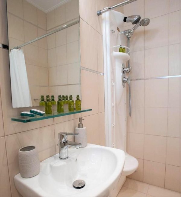 Villa 2_bathroom 2
