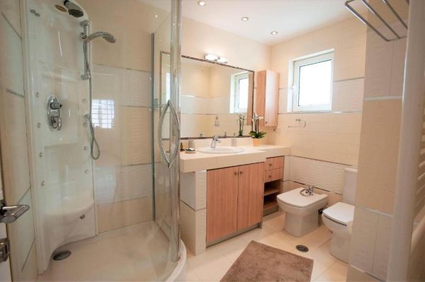Villa 2_bathroom