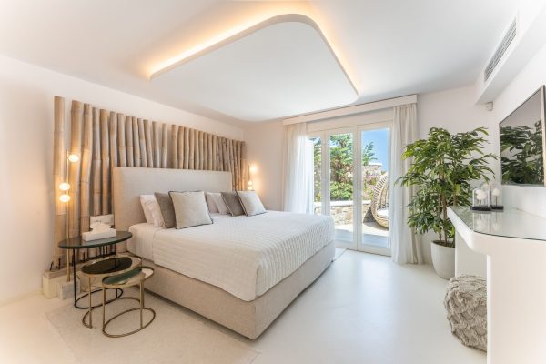Luxury Villa 2 Kanalia Mykonos - Image 28