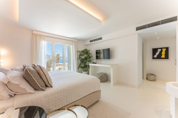 Luxury Villa 2 Kanalia Mykonos - Image 34