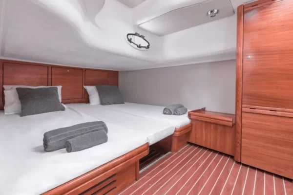 Bavaria 37 Sport - Image 11