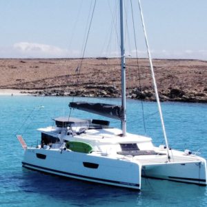 Catamaran Fountaine Pajot 45