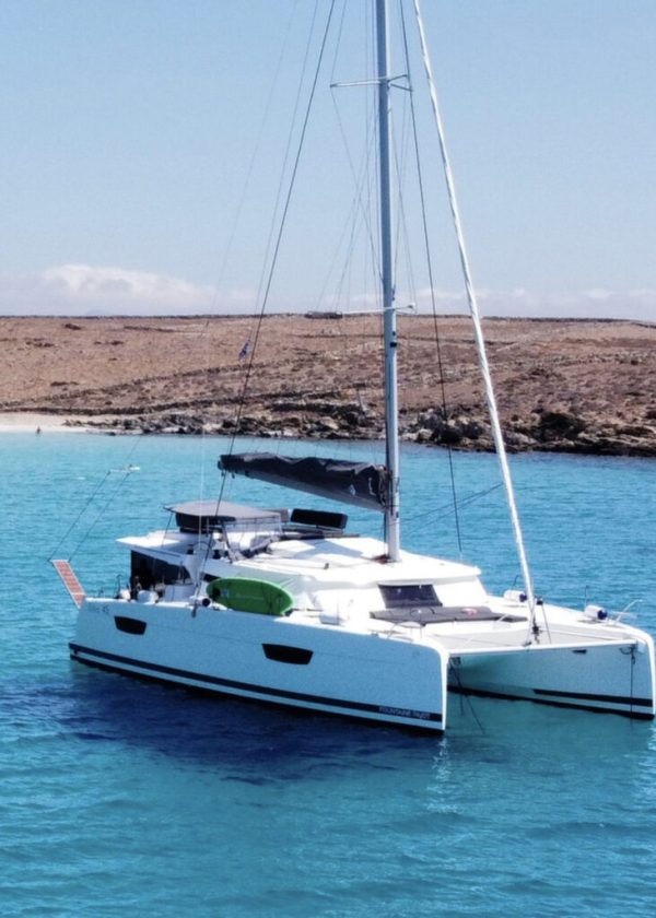 Catamaran Fountaine Pajot 45
