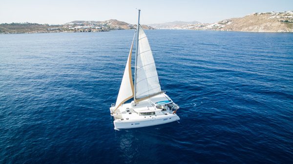 Catamaran Lagoon 42 - Image 2