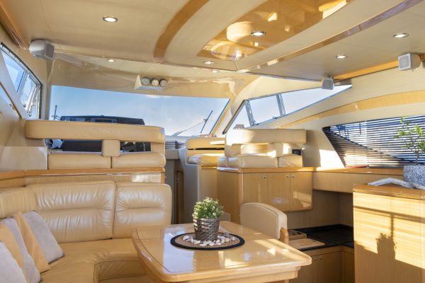 Ferretti Flybridge 46 - Image 9