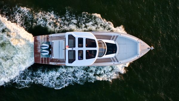 Tesoro 40 Outboard - Image 10