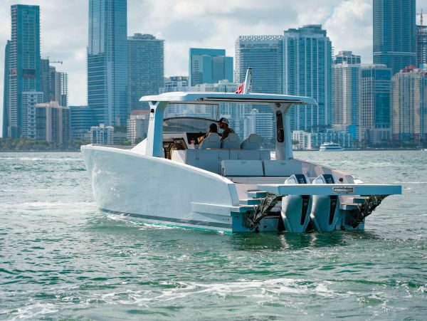 Tesoro 40 Outboard - Image 4