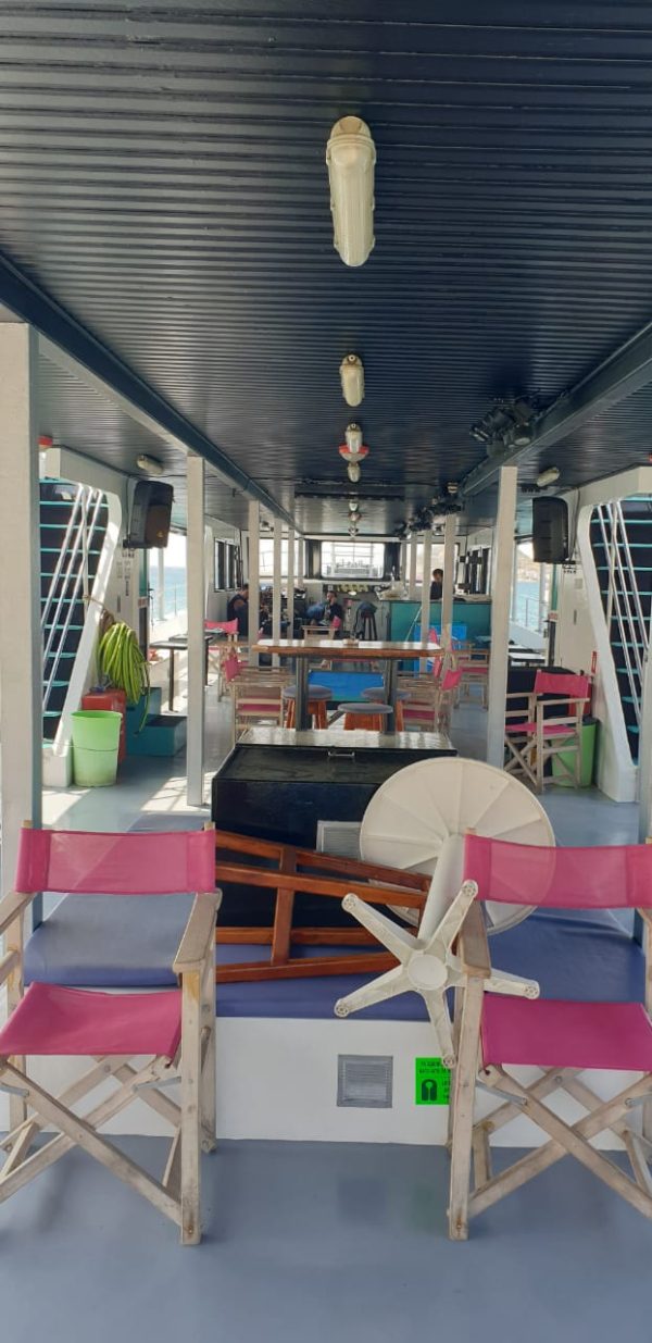 Party Boat - Image 6
