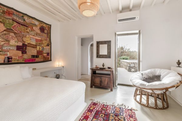 Cycladic Villa in Mykonos Chora - Image 11
