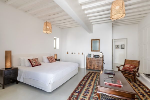 Cycladic Villa in Mykonos Chora - Image 4
