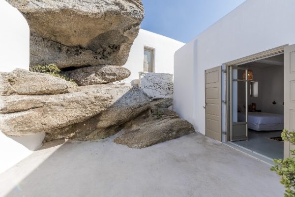 Cycladic Villa in Mykonos Chora - Image 38