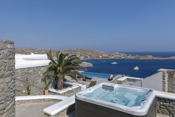 Luxury Villa at Agios Lazaros Mykonos - Image 4