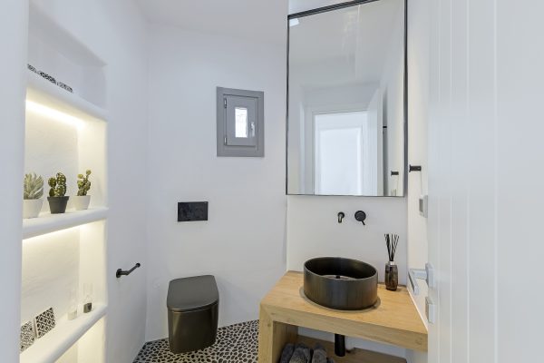 Luxury Villa at Agios Lazaros Mykonos - Image 17